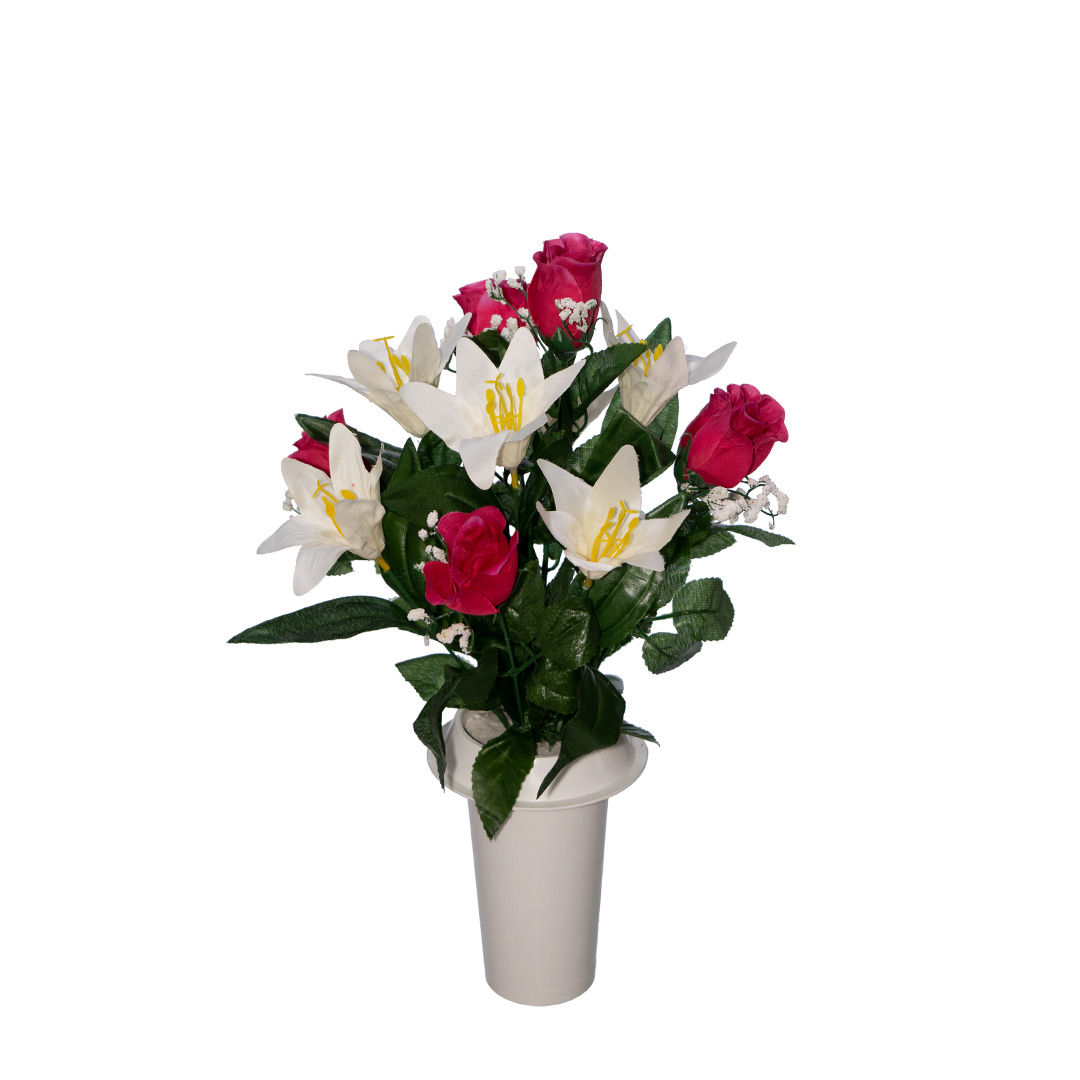 πλαστικά λουλούδια για μνήματα από φούξια μπουμπούκι Τριαντάφυλλο και άσπρο Λίλιουμ σε λευκό βάζο νεκροταφείου