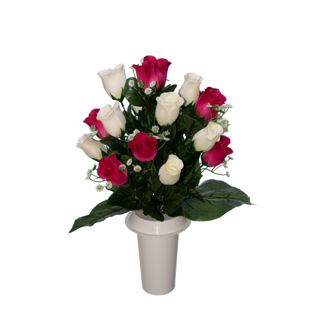 πλαστικά λουλούδια για μνήματα με άσπρο και φούξια μπουμπούκι τριαντάφυλλο σε λευκό βάζο
