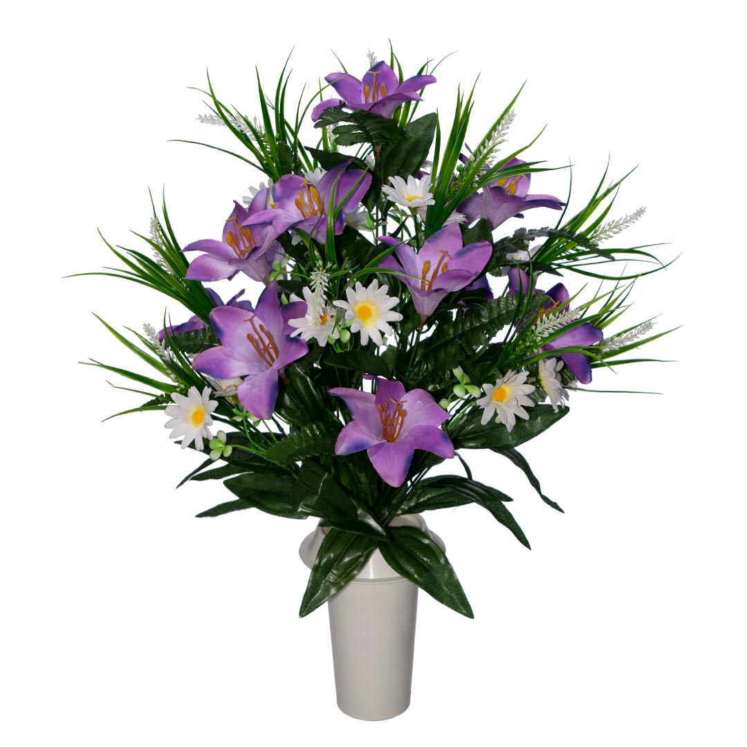 ψεύτικα λουλούδια για μνήμα από μωβ Κρίνο και άσπρες μαργαρίτες σε λευκό γλαστράκι