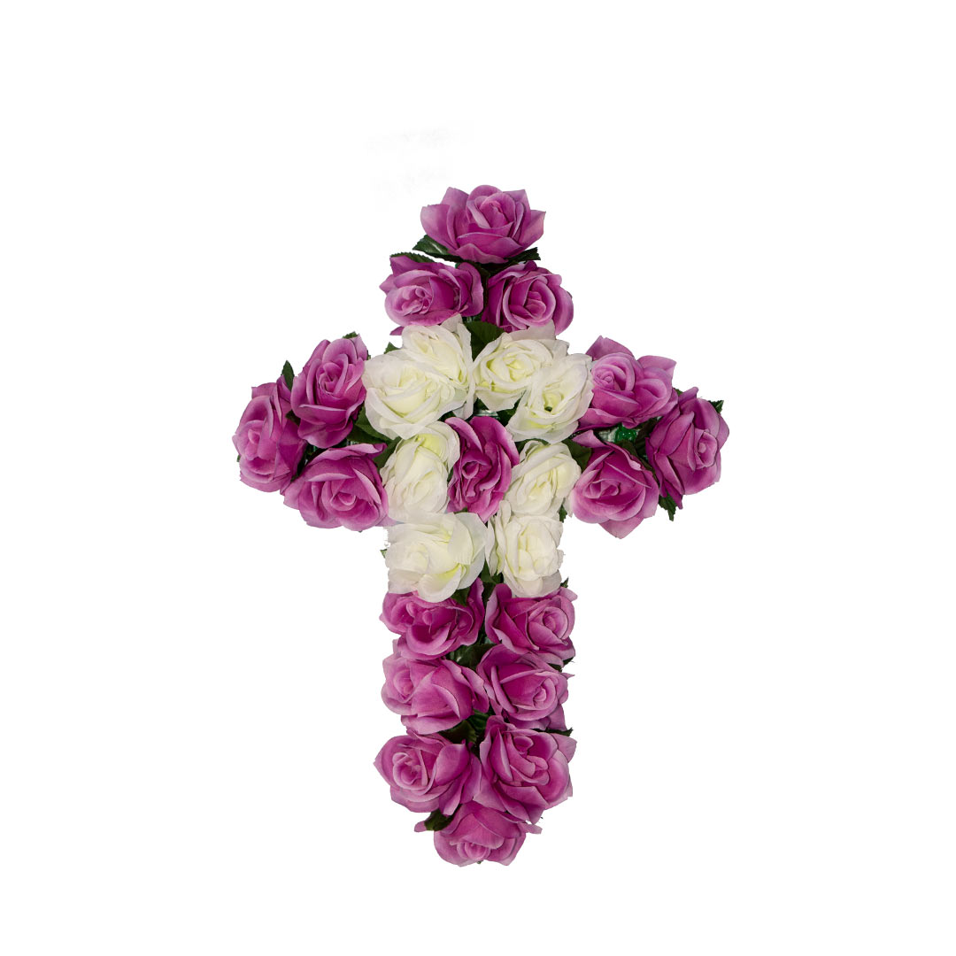 Σταυρός με ψεύτικα λουλούδια για το νεκροταφείο από μωβ και άσπρο Τριαντάφυλλο σε πλαστική βάση